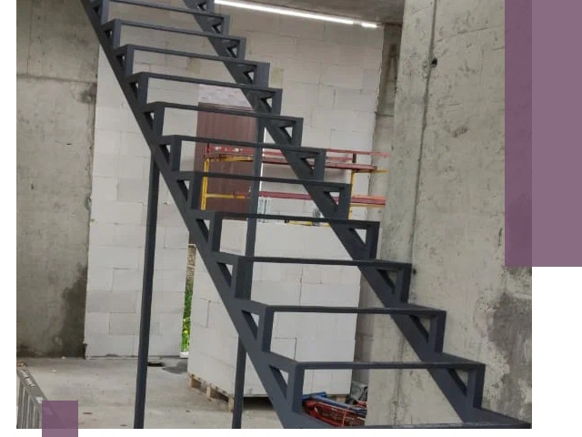 Демонтаж металлических лестниц в Отрадном быстро и безопасно