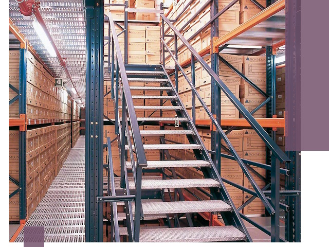 Лестницы складские прочные и безопасные под ключ в Отрадном