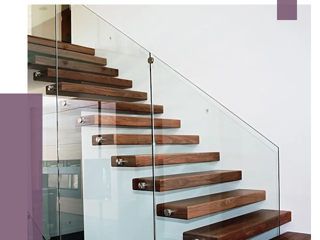 Стеклянные перила для лестницы в Отрадном от 15762 руб.