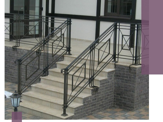 Перила для крыльца в Отрадном — монтаж, изготовление и установка