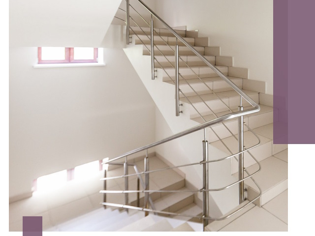 Установка и замена перил в подъезде в Отрадном