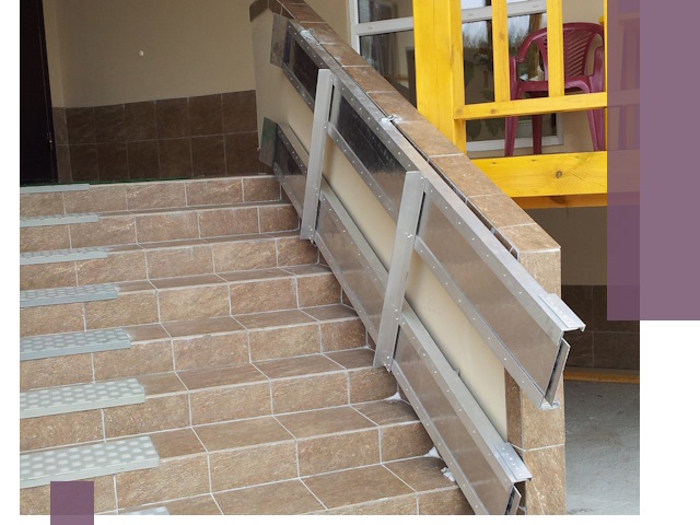 Откидные пандусы под ключ в Отрадном — монтаж и демонтаж