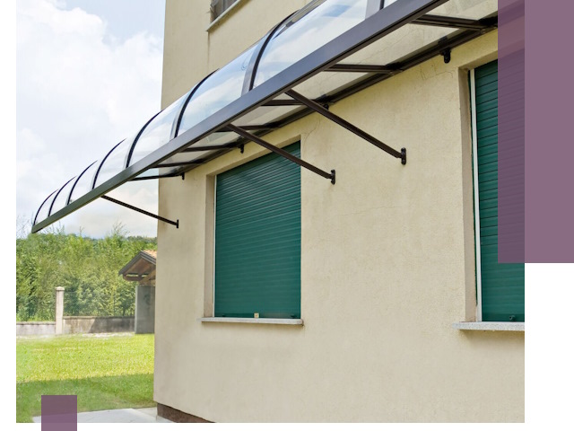 Козырьки над окнами в Отрадном — изготовление и монтаж по выгоде