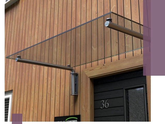 Стеклянные козырьки на входы и фасады в Отрадном