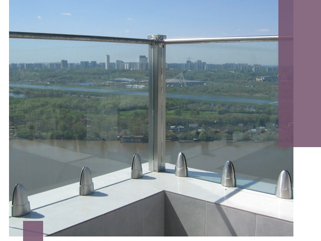 Стеклянные парапеты премиум класса в Отрадном для домов и бизнесов